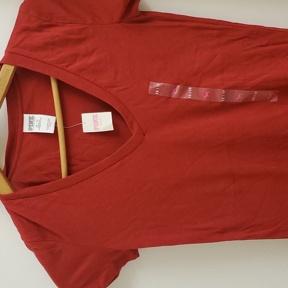 New with tags vs pink short sleeve tee size xs - Picture 2 of 6
